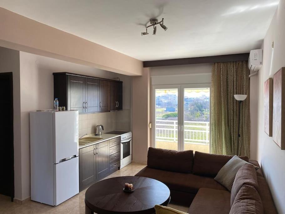 Raise Mirivili Serviced Apartment Alexandroupolis Buitenkant foto
